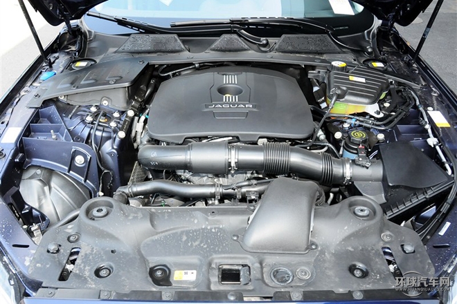 2015款 XJL 2.0T 兩驅典雅商務版