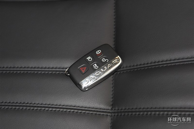 2015款 XJL 2.0T 兩驅(qū)全景商務(wù)版