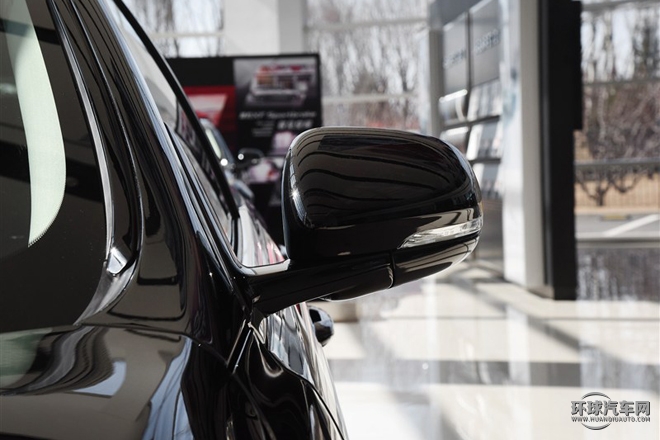 2015款 XJL 2.0T 兩驅(qū)全景商務(wù)版