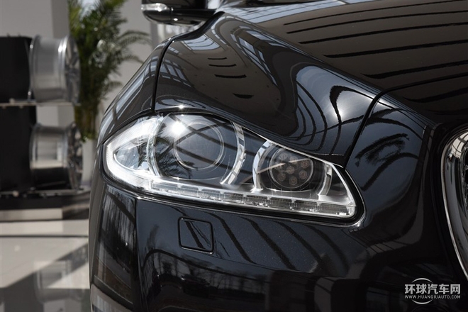 2015款 XJL 2.0T 兩驅全景商務版