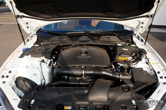 2015款 XJL 2.0T 兩驅(qū)尊享商務(wù)版