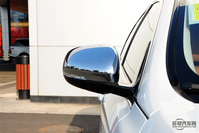 2015款 XJL 2.0T 兩驅(qū)尊享商務(wù)版