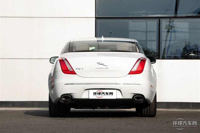 2015款 XJL 2.0T 兩驅(qū)尊享商務(wù)版