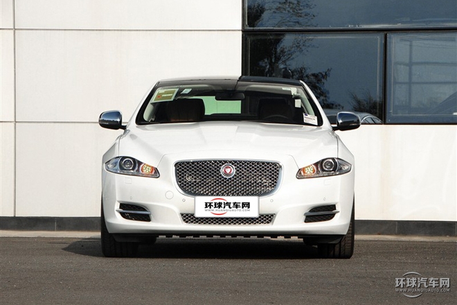 2015款 XJL 2.0T 兩驅尊享商務版