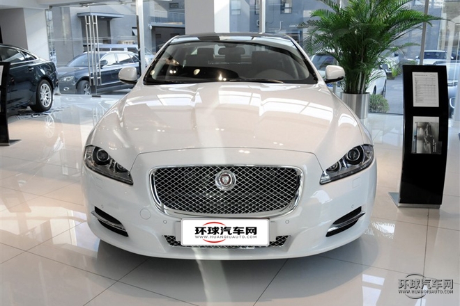 2015款 XJL 3.0 SC 兩驅全景商務版