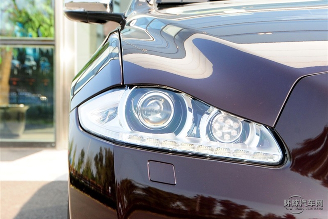 2015款 XJL 3.0 SC 四驅全景商務版