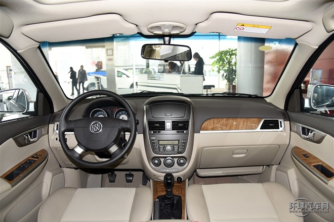 2015款 1.5L 手動(dòng)經(jīng)典型