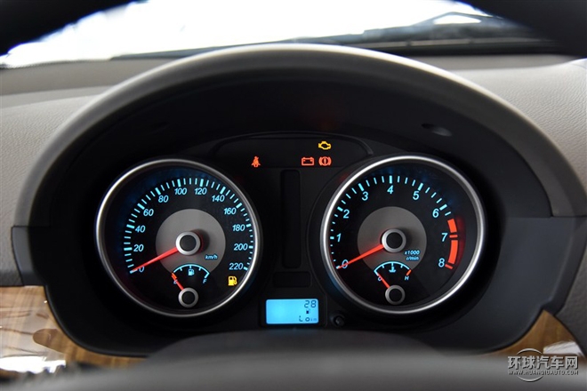 2015款 1.5L 手動經(jīng)典型