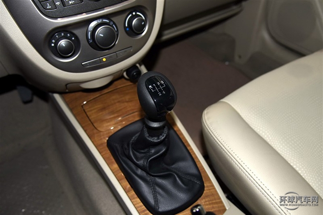 2015款 1.5L 手動經典型