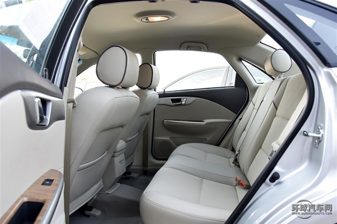 2015款 1.5L 自動經典型