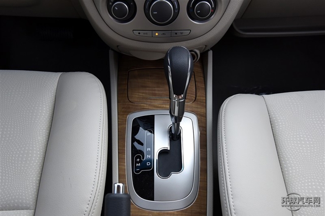 2015款 1.5L 自動(dòng)經(jīng)典型