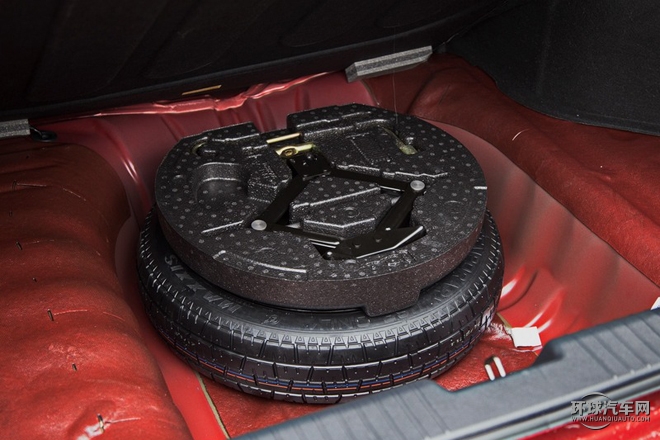 2015款 1.5L 自動尊享型