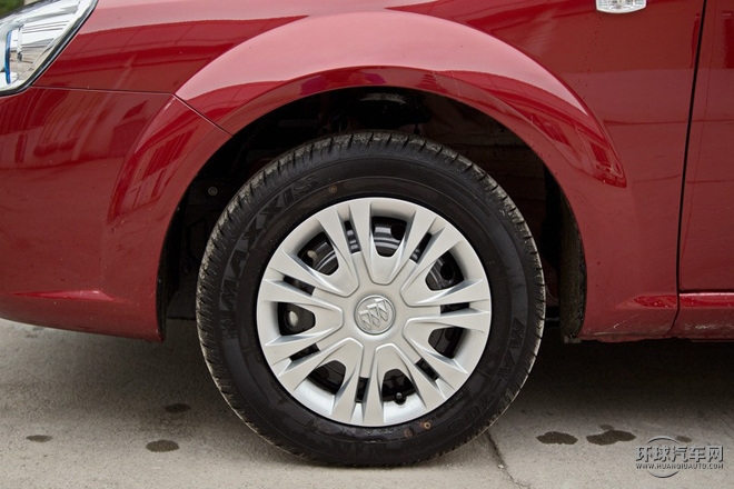 2015款 1.5L 自動尊享型