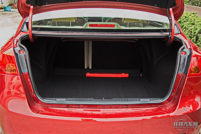 2015款 1.5L 自動尊享型