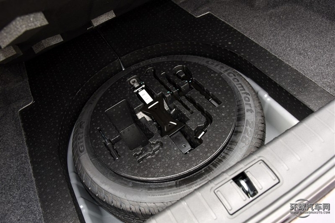 2015款 禮賓限量版 1.8T 尊享型