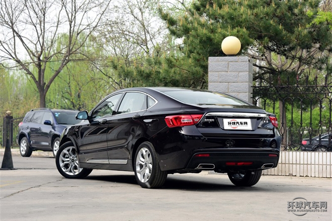 2015款 禮賓限量版 1.8T 尊享型