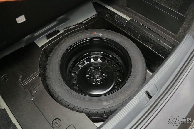 2015款 改款 1.8TSI 尊貴型