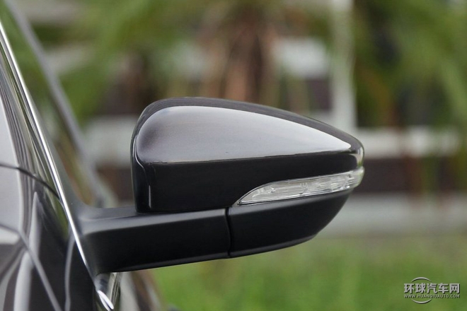 2015款 改款 1.8TSI 尊貴型