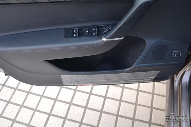 2015款 改款 2.0TSI 豪華型