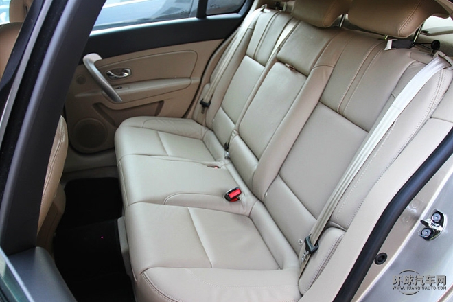 2015款 2.0L 豪華版