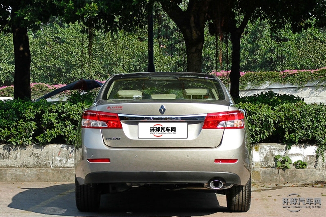 2015款 2.0L 豪華版