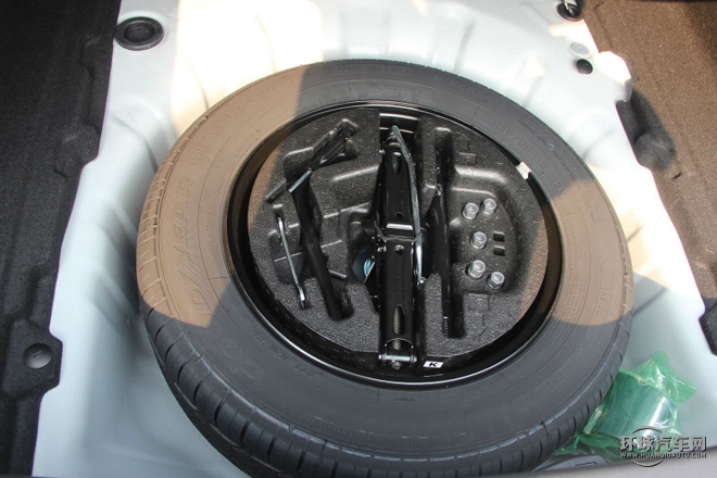 2015款 2.0L 時(shí)尚版