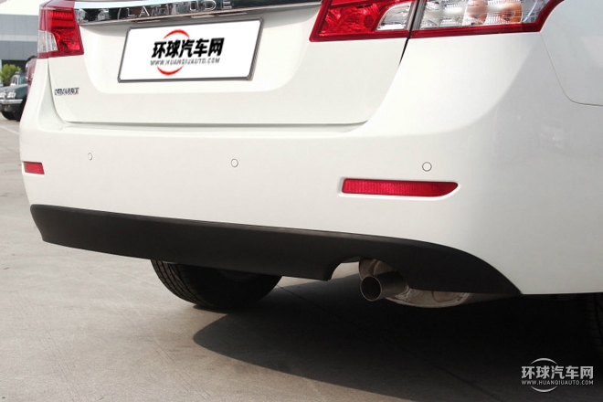 2015款 2.0L 時尚版