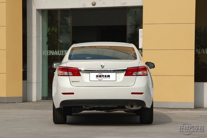 2015款 2.0L 時尚版