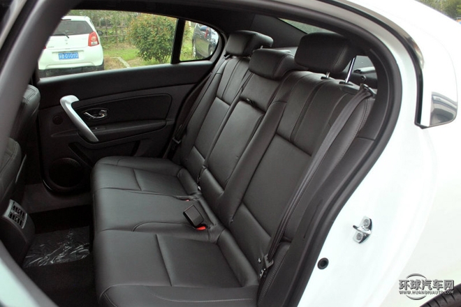 2015款 2.5L 豪華版