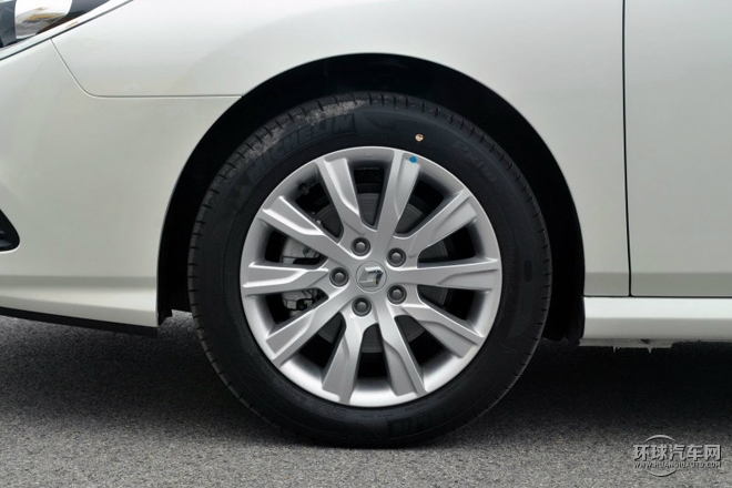 2015款 2.5L 豪華版