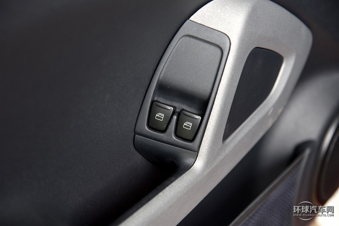 2015款 1.0 MHD 舒適暢游版