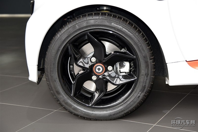 2015款 1.0 MHD 炫閃特別版