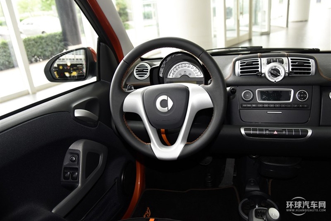 2015款 1.0 MHD 炫閃特別版