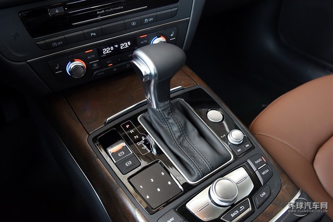 2015款 35 FSI quattro 技術型