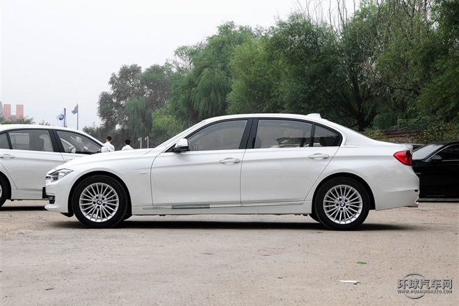 2015款 320Li 超悅版豪華設(shè)計(jì)套裝