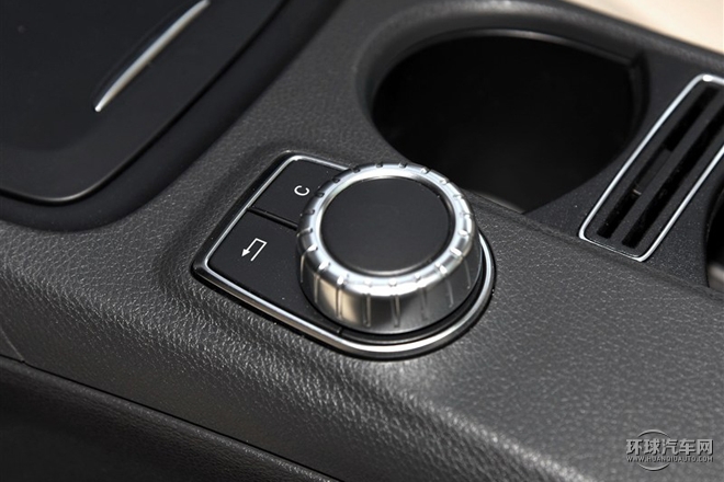 2015款 GLA 200 動感型