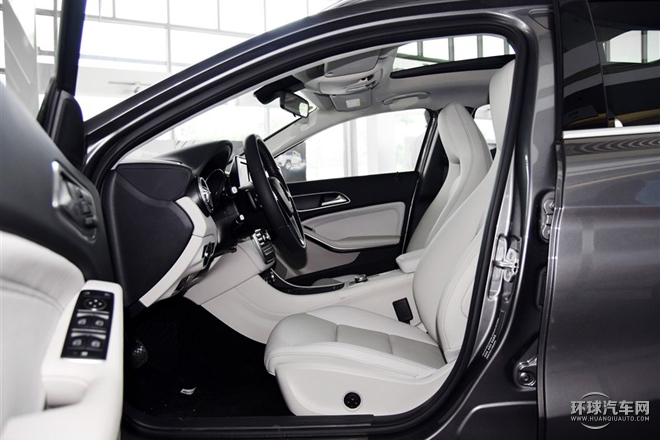 2015款 GLA 220 4MATIC 時尚型