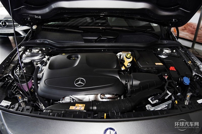 2015款 GLA 220 4MATIC 時尚型