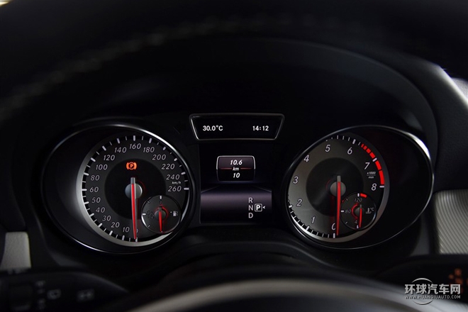 2015款 GLA 220 4MATIC 時(shí)尚型