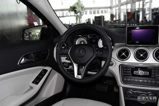 2015款 GLA 220 4MATIC 時(shí)尚型