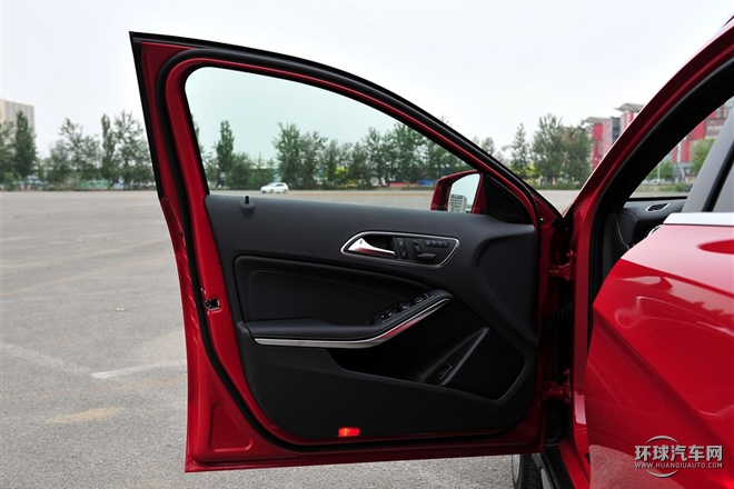 2015款 GLA 260 4MATIC 運動型