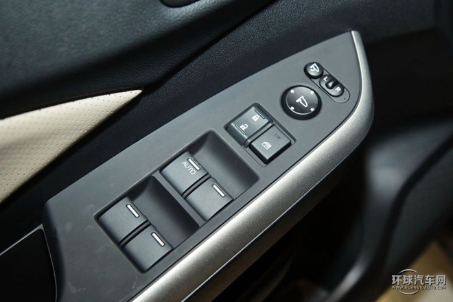 2015款 2.4L 四驅豪華版