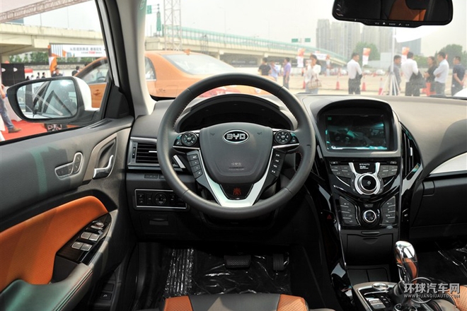 2015款 1.5T 雙冠旗艦Plus版