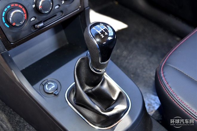 2015款 1.5L 手動(dòng)豪華型 7座 國IV