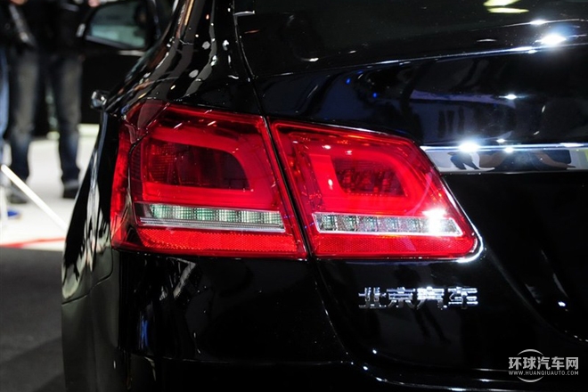 2015款 2.3T 豪華型