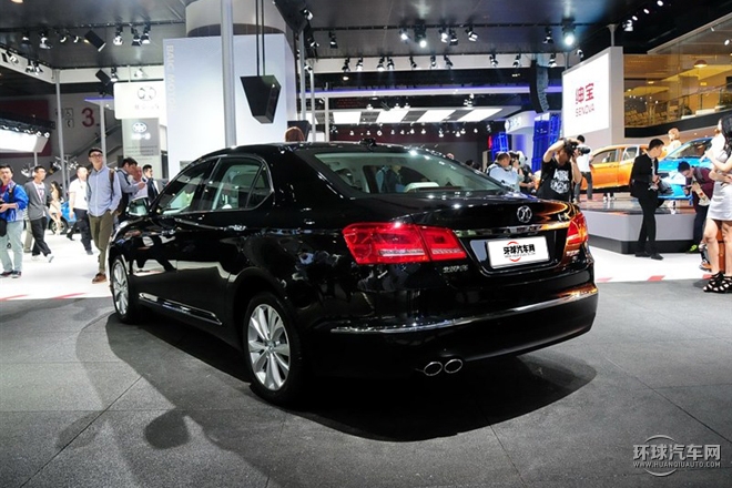 2015款 2.3T 豪華型