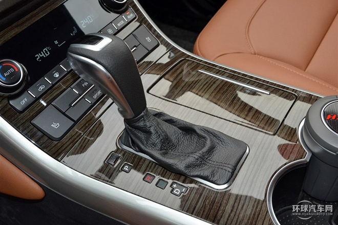 2015款 2.0T 四驅(qū)尊貴型