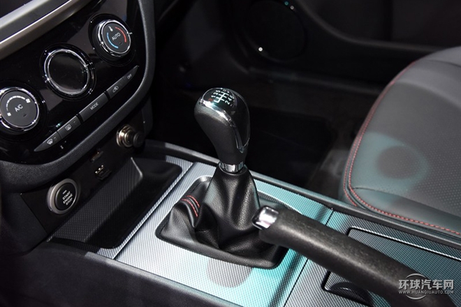 2015款 1.5T 手動睿FUN版