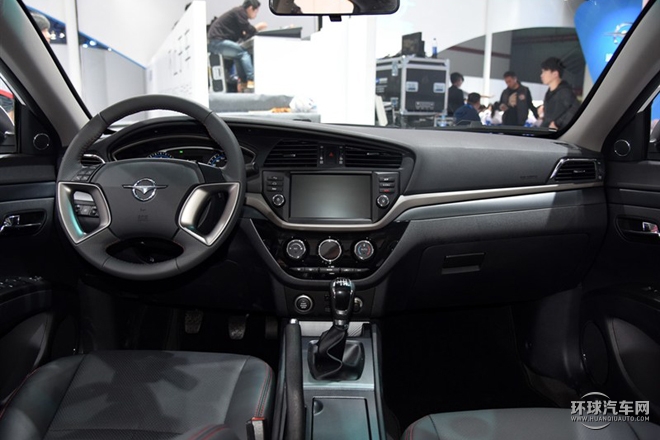 2015款 1.5T 手動睿FUN版