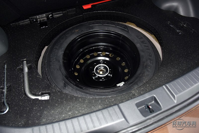 2015款 改款 1.8T 自動縱領(lǐng)型